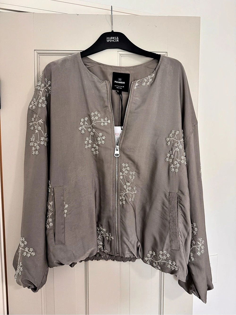 Pull&Bear Embroidered Bomber Jacket in Gray Size Small NWT